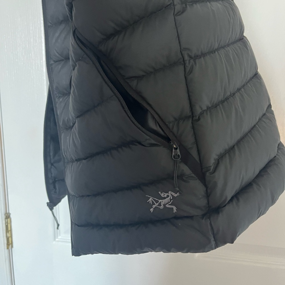 Arc'teryx black Insulated Jacket - Picture 4 of 7